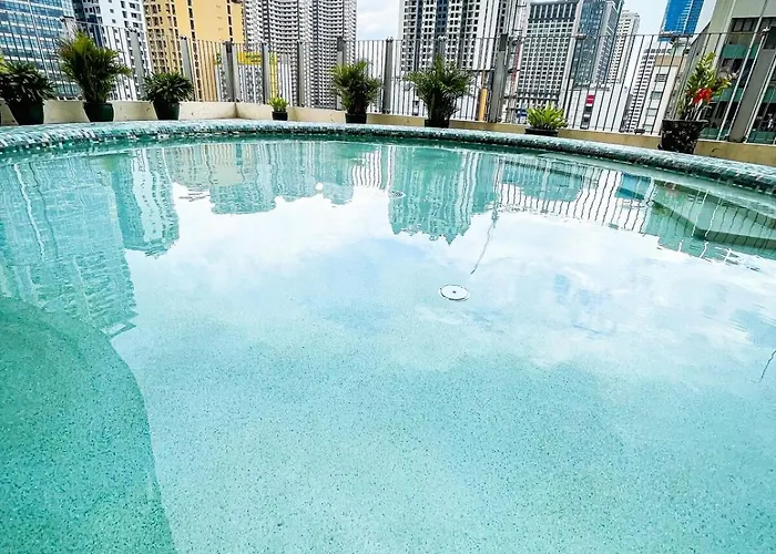 Stunning & Luxury 4br In Bay White Манила
