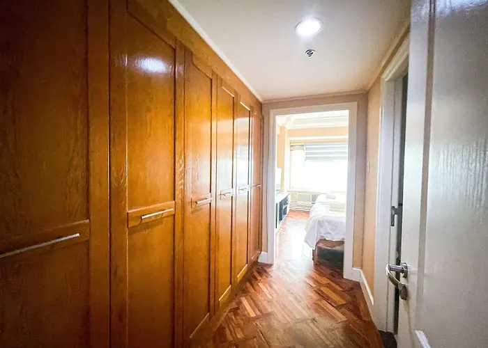 Stunning & Luxury 4br In Bay White * Манила
